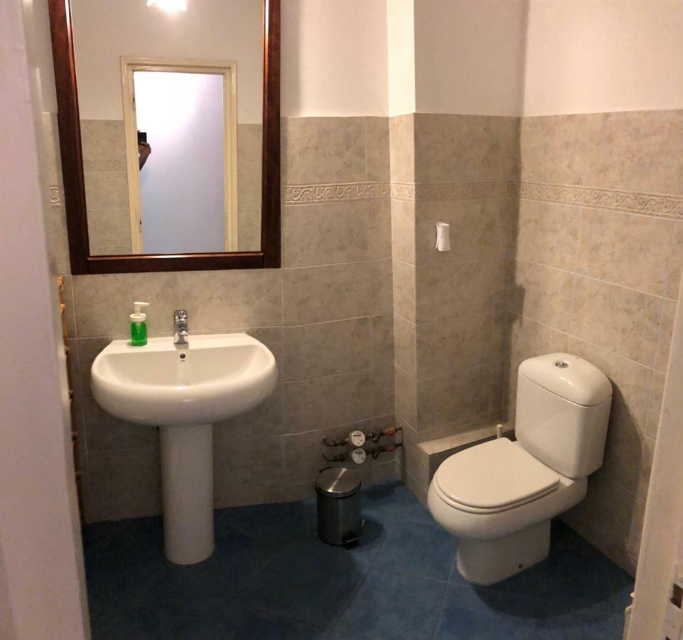 Green Apartment With Terrace 12 Bucarest Esterno foto