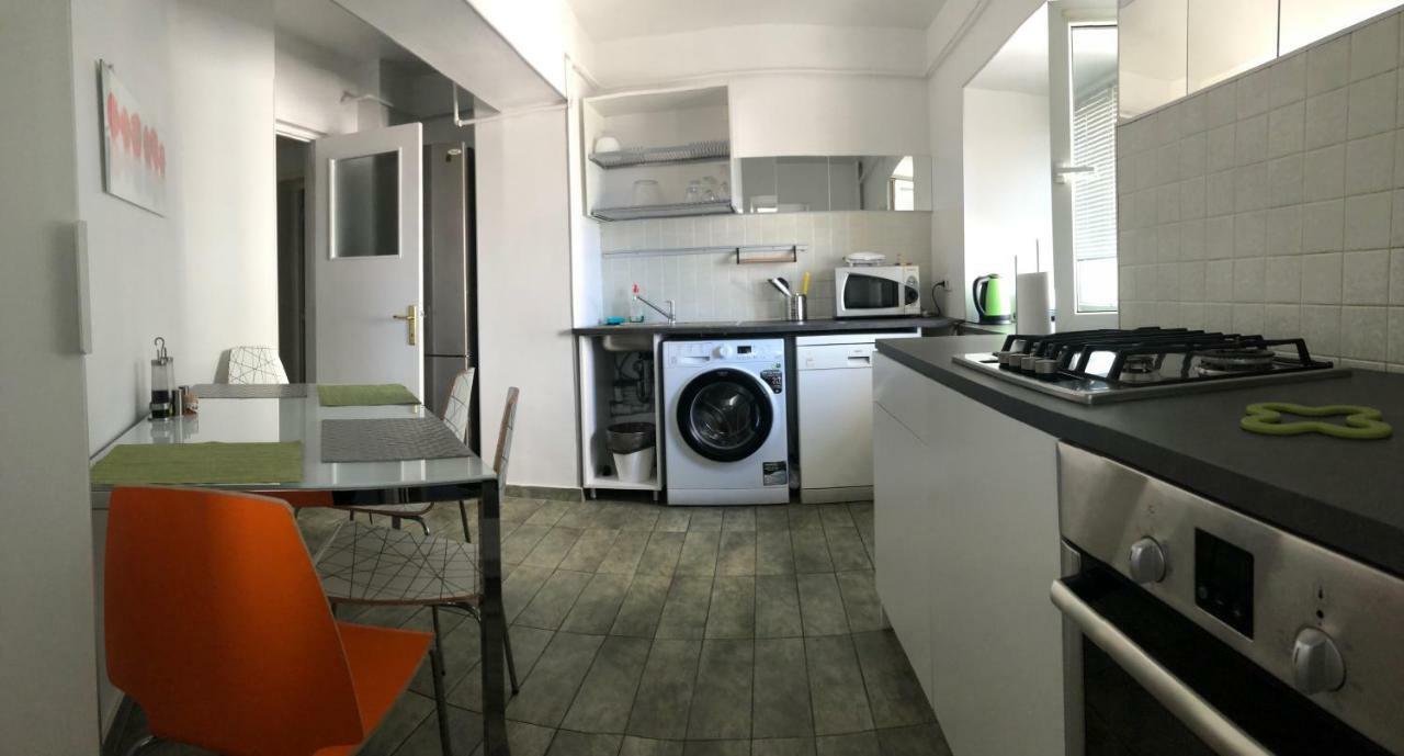 Green Apartment With Terrace 12 Bucarest Esterno foto